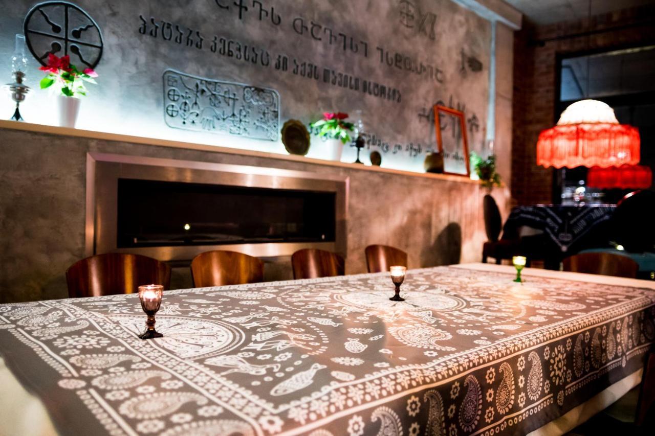Ati Ambavi Botique Hotel Goedaoeri Buitenkant foto