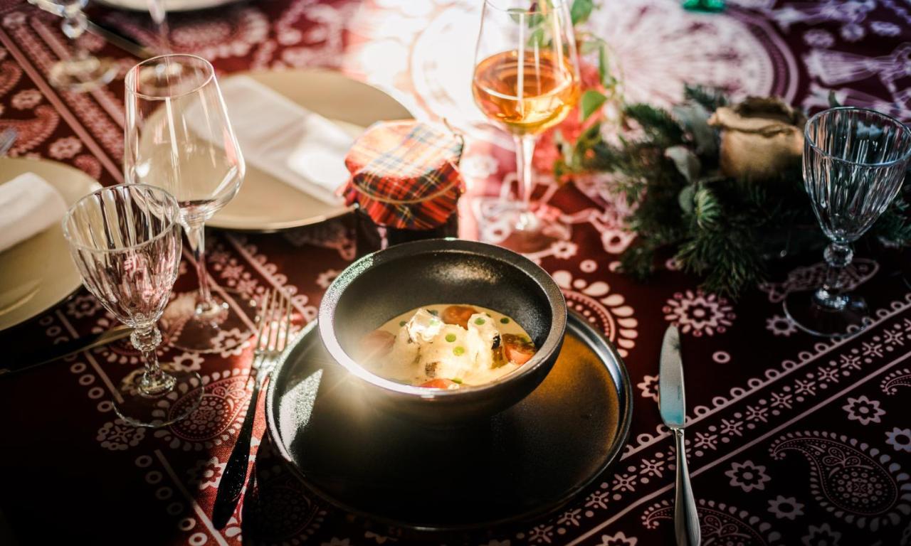 Ati Ambavi Botique Hotel Goedaoeri Buitenkant foto