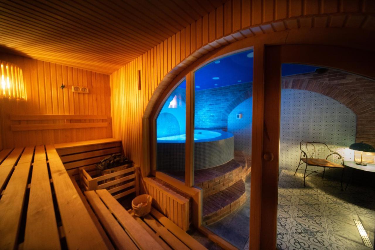 Ati Ambavi Botique Hotel Goedaoeri Buitenkant foto
