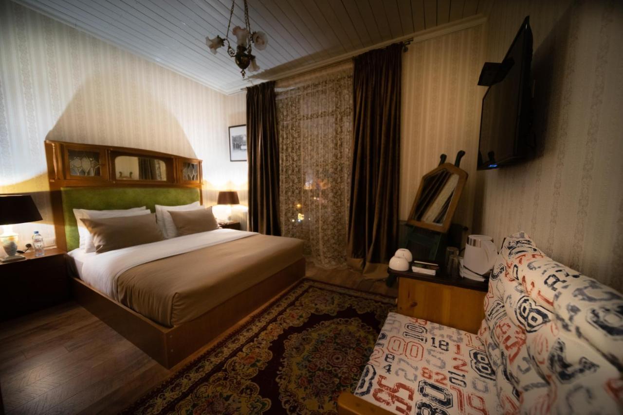 Ati Ambavi Botique Hotel Goedaoeri Buitenkant foto